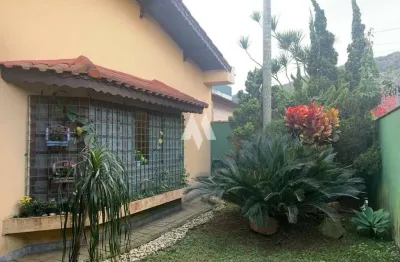 Casa à venda no bairro jardim independência - são vicente/sp