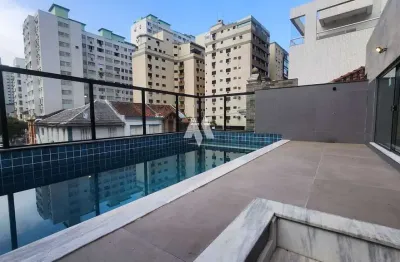 Casa duplex com 03 dormitórios  na quadra da praia do embaré  santos/sp