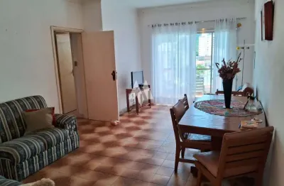 Apartamento com sacada e vista para o mar na praia da enseada!