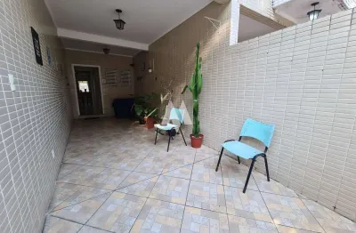 Casa triplex no marapé! com 115m² e 3 quartos, sendo 1 suítes master com closet e 2 vagas!