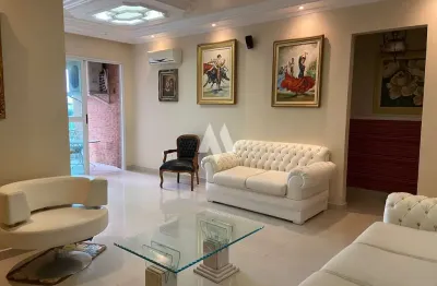 Apartamento alto padrão na quadra da praia de santos