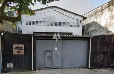 Vende galpão de 1000m², 2 andares de pavimento , em ótima localização na área portuária e próximo do canal 4.