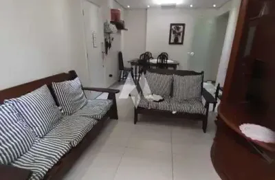 Apartamento - 02 quartos - quadra da praia - bairro aparecida