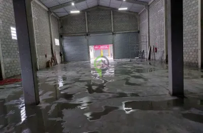 Ponto comercial para alugar na Rua Frei Gaspar, Parque São Vicente, São Vicente