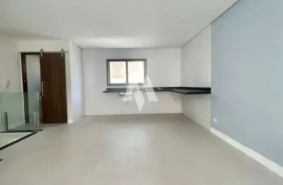 Linda casa em condomínio novo com acabamento impecável