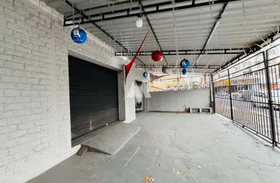 Casa à venda na Praça da Bandeira, 228, Centro, São Vicente