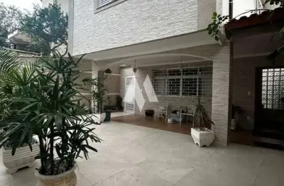 Casa á  venda com 3 dormitórios e 2  suítes - aparecida em santos
