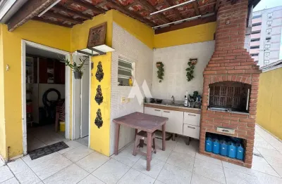 Casa com 4 quartos e 3 banheiros à venda, 209 m² por r$ 900.000