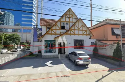 Casa com 3 quartos para alugar na Rua Guaibê, Aparecida, Santos