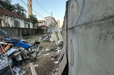 Terreno à venda na Rua Comendador Martins, Vila Mathias, Santos