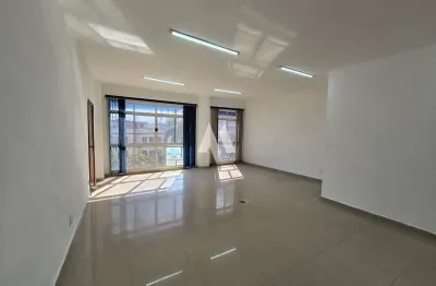 Sala/conjuntos comerciais no centro em frete da alfandega para locação