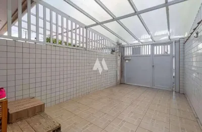 Casa sobreposta baixa à venda com 3 dormitórios e churrasqueira na vila belmiro em santos/sp