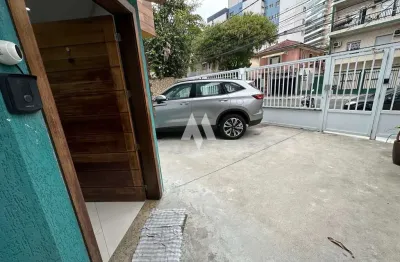 Sobrado para locação com 7 dormitórios e estrutura para consultório no embaré em santos/sp