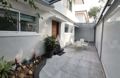 Casa com 2 quartos à venda na Rua Pedro Ivo, Embaré, Santos