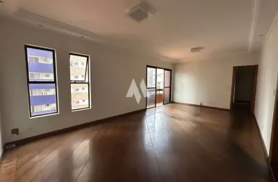 Apartamento com 3 quartos e 3 banheiros à venda, 118 m² por R$ 850.000