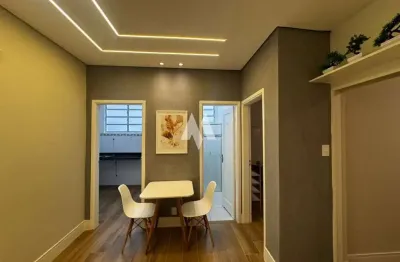 Apartamento com Vista para o Mar à Venda em Condomínio com Portaria 24h