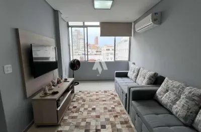 Apartamento à venda com 1 dormitório, andar alto, vista livre e a 50 metros da praia no bairro do Gonzaga em Santos/SP