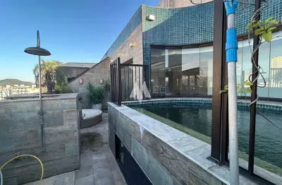 Cobertura Duplex Exclusiva no Coração do Embaré - 275 m² de Puro Luxo e Conforto!