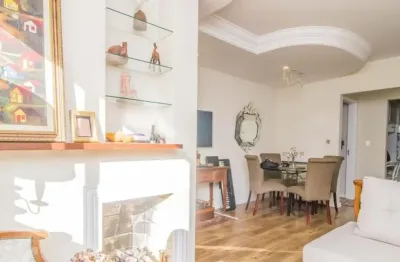 Cobertura 2 dormitórios com suite e vaga no coração de  petrópolis.