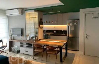 Apartamento mobiliado dois dormitórios com vaga no Passo da  Areia