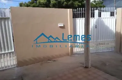 Pq. são geraldo - casa 03 dormitórios, sala, wc socila, cozinha e garagem ampla.