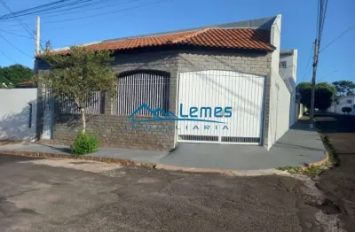 Casa c/ edicula - vila independência - 03 dormitórios, 02 wc social, edicula com 01 dormitório, wc e cozinha