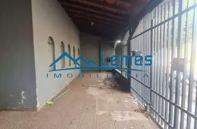 Casa com 3 quartos para alugar no Jardim Redentor, Bauru 