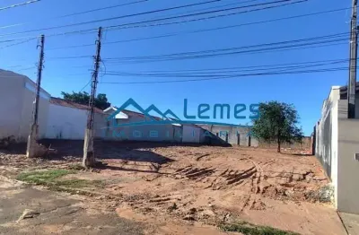 Terreno plano 933m2, bela vista plano, otimo para kitinetes ou apartamentos.  //  proximo aos supermercados superbom e panela cheia!!!