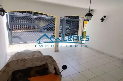 Ao lado da usc - 03 dormitorios, sendo 01 suíte, repleta de armários embutidos, 03 salas, área de lazer com churrasqueira, acesso pela vicinal da rodovia.