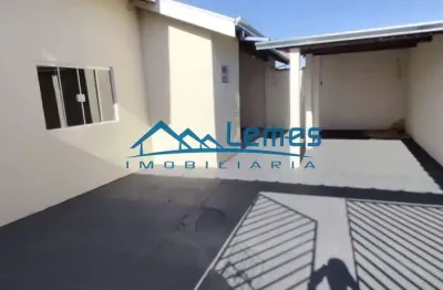 Parque jaraguá - casa com 01 dormitório, sala, cozinha, área de serviço coberta com 3 vagas de garagem sendo 01 coberta