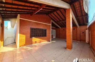 Casa para locação com 3 dormitórios sendo 1 suíte no jardim eldorado