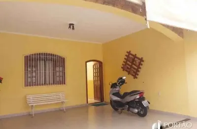 Casa com 3 quartos à venda na Rua Santo Antônio, Jardim Bela Vista, Bauru