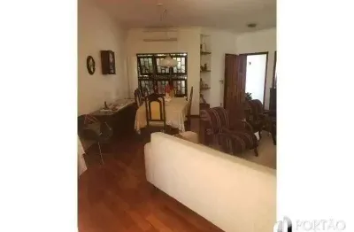 Casa com 3 quartos à venda na Rua Rio Branco, Jardim Paulista, Bauru