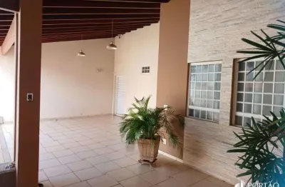 Casa com 3 quartos à venda na Rua Brasil, Jardim Terra Branca, Bauru