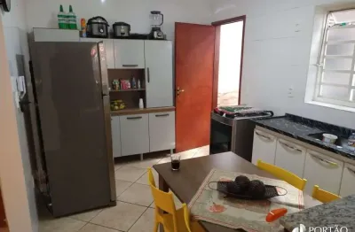Casa com 3 quartos à venda na Rua Caetano Cariani, Jardim Bela Vista, Bauru