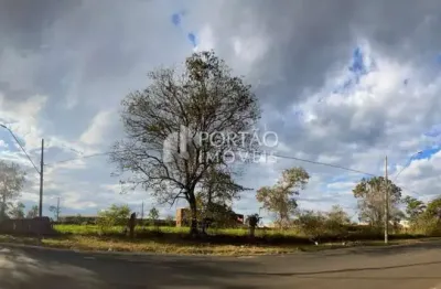 Terreno à venda na Rua Antonieta Diório Catini, Jardim Marcia, Agudos