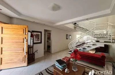 Casa para venda com 327 m² e 4 quartos em residencial villaggio i
