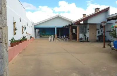 Casa para venda com 286 m² e 3 suítes em Vila Nova Santa Clara, Bauru - SP