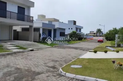 Terreno em condomínio fechado à venda na rua camarinhas, 111, campeche, florianópolis, 385 m2 por r$ 1.090.000