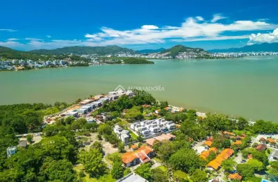 Casa em condomínio fechado com 3 quartos à venda na Rodovia Haroldo Soares Glavan, 1450, Cacupé, Florianópolis, 230 m2 por R$ 2.700.000