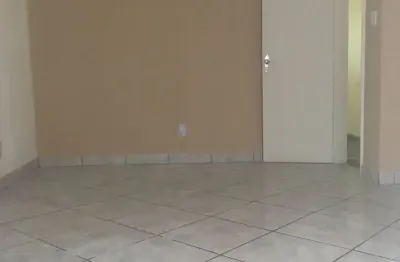 Casa com 3 quartos para alugar no Jardim Vinte e Cinco de Agosto, Duque de Caxias 
