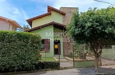 Casa com 3 quartos à venda na rua janaúba, 27, pântano do sul, florianópolis por r$ 1.600.000