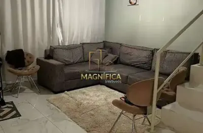 Casa em condomínio fechado com 3 quartos à venda na rua maracujás, 137, uberaba, curitiba, 115 m2 por r$ 950.000