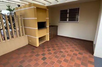 Sobrado para venda em foz do iguaçu, centro, 3 dormitórios, 1 suíte, 2 banheiros, 2 vagas