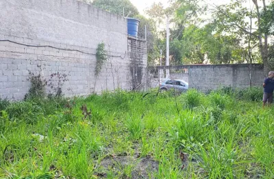 Ótimo terreno todo murado em são francisco, jacaraípe de 420m² a 600 metros da praia.