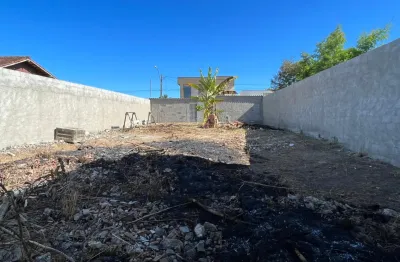 Lote com 360m², todo morado, escritirado, em jardim atlantico, jacaraípe.