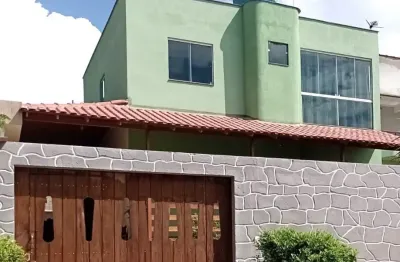 Excelente casa duplex, sol da manhã, quintal, à 500 metros da praia, na enseada de jacaraípe