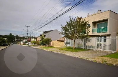 Sobrado 4 Pavimentos com 3 Suítes e Terraço – Ecoville, Curitiba