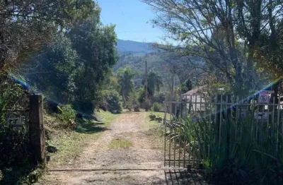 Chácara 4.600 m  com casa e pomar à venda na Estrada Itambé – Campo Largo.
