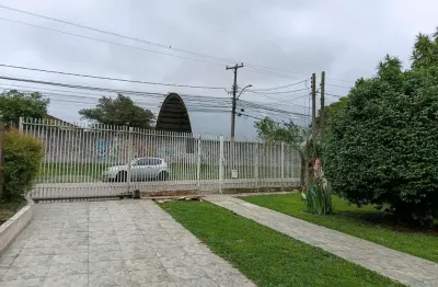 Casas à venda com amplo terreno medindo 630m  - Planta Orleans - Curitiba